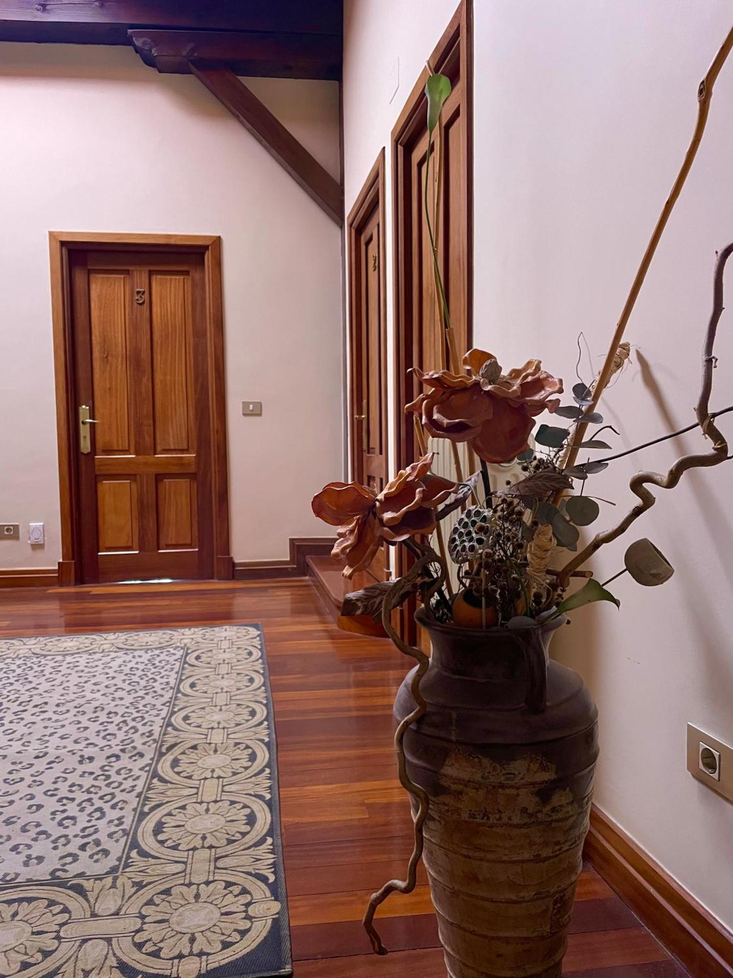 Hotel Konbenio Аморебиета-Етхано Екстериор снимка